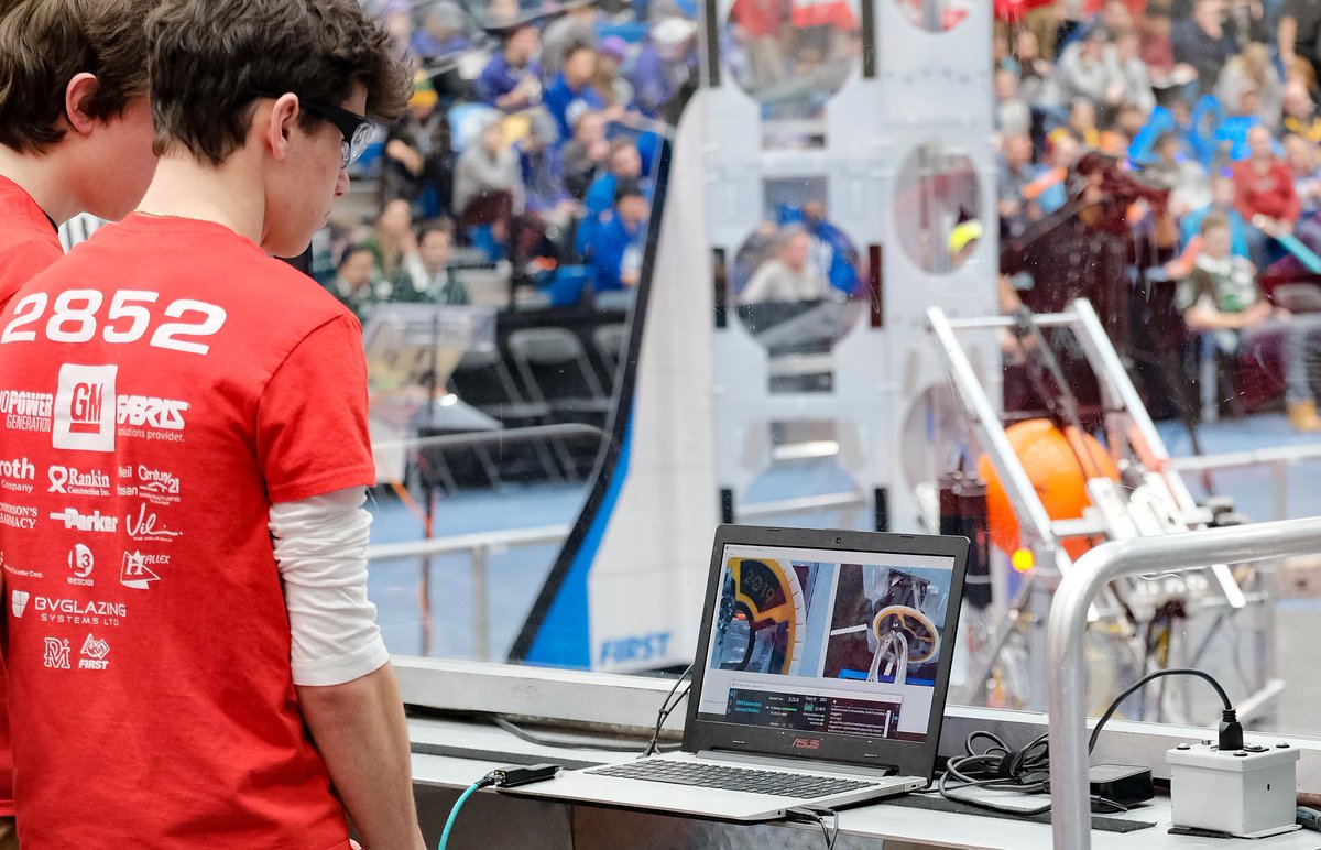 theviolingrp's tweet photo. The next robotics competition is officially a week away! 🤖 Team @FRCTeam2852, are you ready? We're rooting for you! #GoDM https://t.co/rtIVkfXU6e