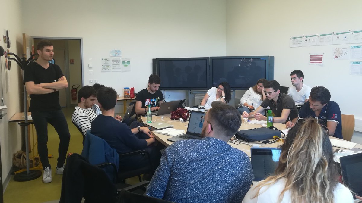 HorusHCS's tweet photo. Notre formateur Arnaud de l' @IAELyonJuniorC continue cet après-midi d'enrichir nos compétences en développement commercial !👩💻
Merci beaucoup à lui ! 🙋♂️
@ProPulse_junior @cnje #WeAreJE #HorusHCS #formation #devco https://t.co/xfhSBoQyCi