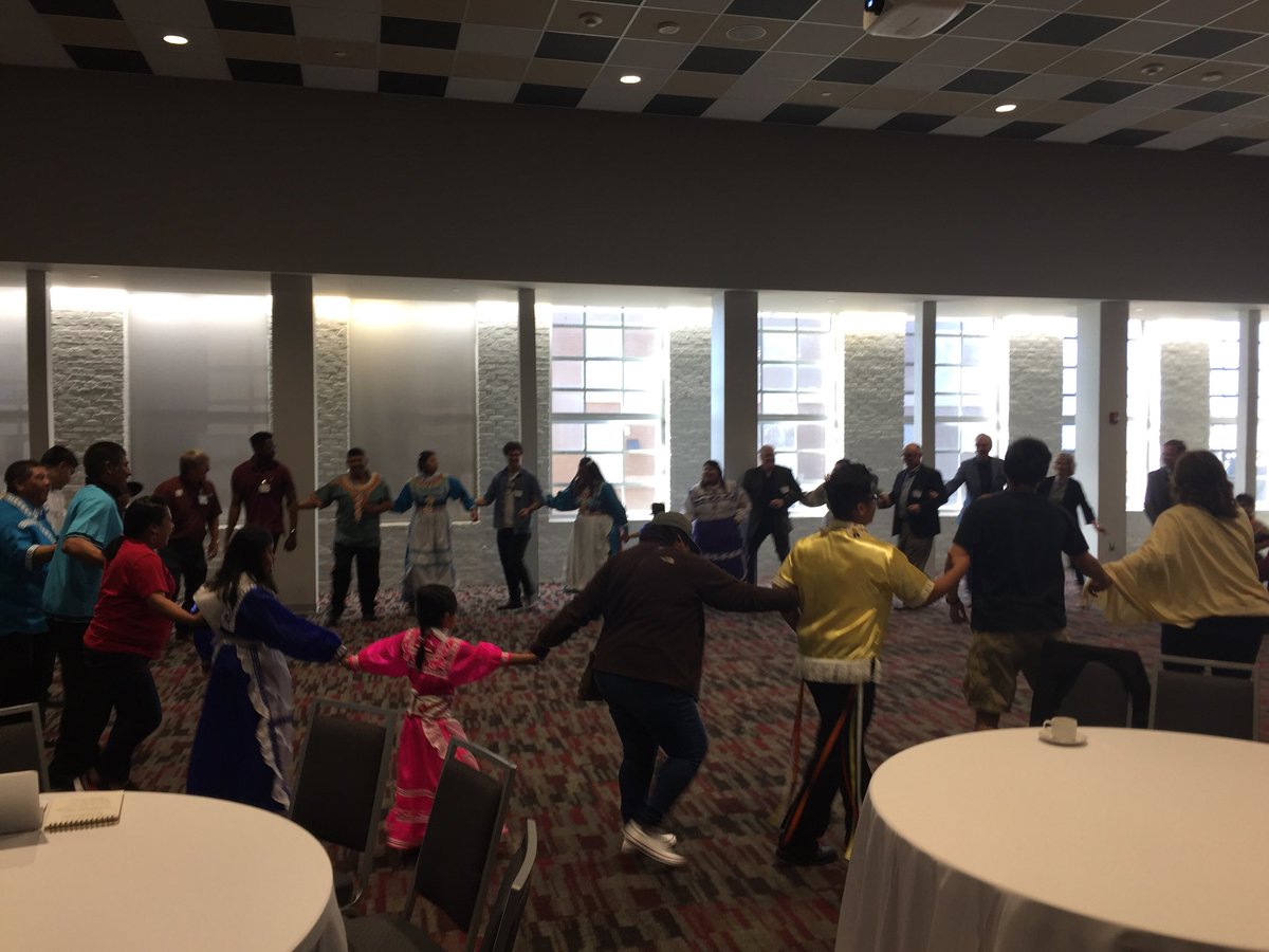 JohnEFordeAPR's tweet photo. The Mississippi Choctaws are starting the second day of the Mississippi State New Narrative Festival and Conference with some impressive dances. #MSNNF ⁦@MSUComm⁩ ⁦@MSUCommIntern⁩ ⁦@MSUArtsSciences⁩ ⁦@StarkvillePRAM⁩ ⁦@NSPARC_MSSTATE⁩ ⁦ https://t.co/ntrvWUZv31