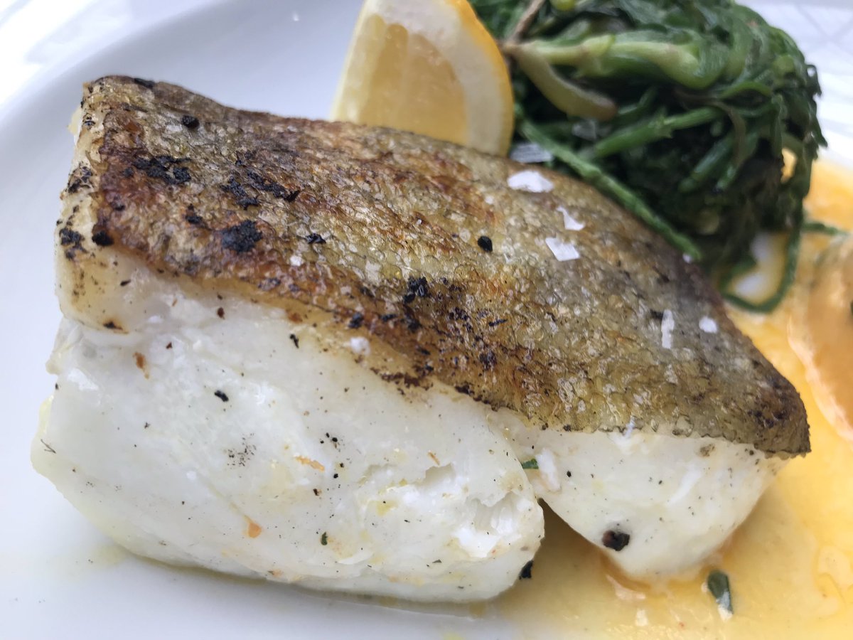 nickofthyme6's tweet photo. Just enjoyed and amazing lunch of roast cod, cafe du Paris hollandaise and sea vegetables in the crusting pipe Covent Garden @crustingpipe #roastcod #seafood #hollandaise #seavegetables #deliciousfood #London #Coventgarden https://t.co/DN4k0eK25P