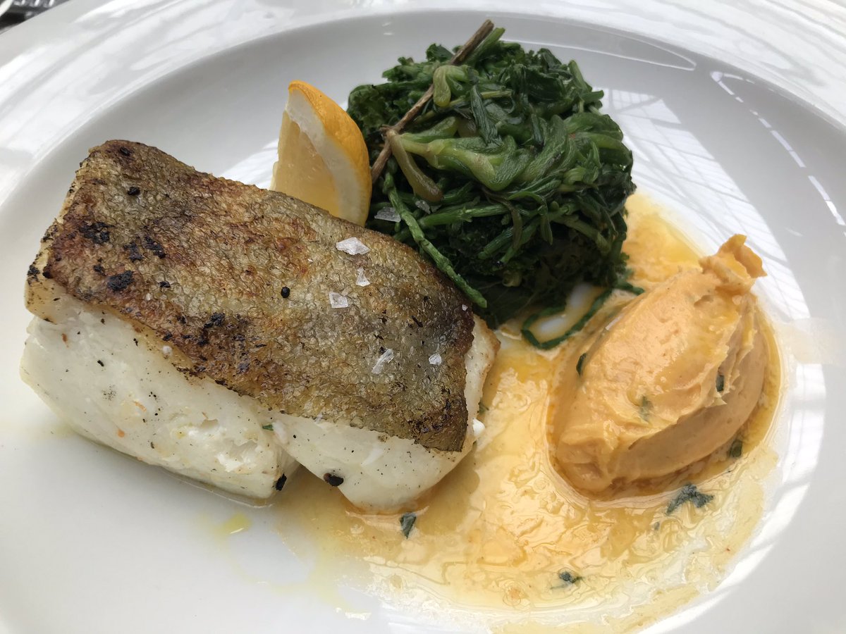 nickofthyme6's tweet photo. Just enjoyed and amazing lunch of roast cod, cafe du Paris hollandaise and sea vegetables in the crusting pipe Covent Garden @crustingpipe #roastcod #seafood #hollandaise #seavegetables #deliciousfood #London #Coventgarden https://t.co/DN4k0eK25P
