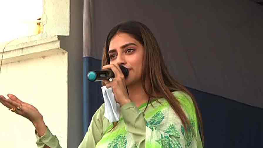 sanjeevnusrat11's tweet photo. @nusratchirps Tumi hathaat eto strong hola ki kore seta bolo toh. Tumi toh khubi timid chhilaa. Aamar aaj o mone aachhe aami prothom jokhon aasi tokhon tomar ekta November, 2014 er Tweet pore khub mon kharaap korechhilaam. Akhon toh tumi #Singhini hoye gechho. Yes sweetu yes. Hmm.@nusratchirps https://t.co/9slhZRBnlP