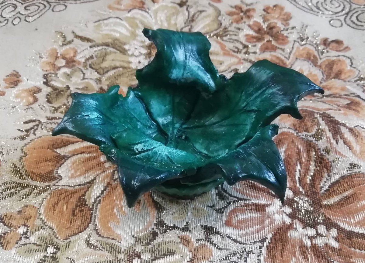 RING DISH - pretty Holly leaf dish for jewellery #etsy #ringdish #trinketdish #handmade #crafturday etsy.me/2upFZbS