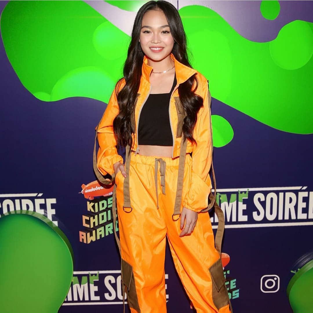 MarrahJanine's tweet photo. Did @BonifacioAc got slimed? 👀 Follow her journey on @Nickelodeon  as Asia's representative in the Social Media Squad for this year's  Kid's Choice Awards ✨👍 #ACBonifacio #MarrahCreations #ACChibis https://t.co/em5v8HmZeM