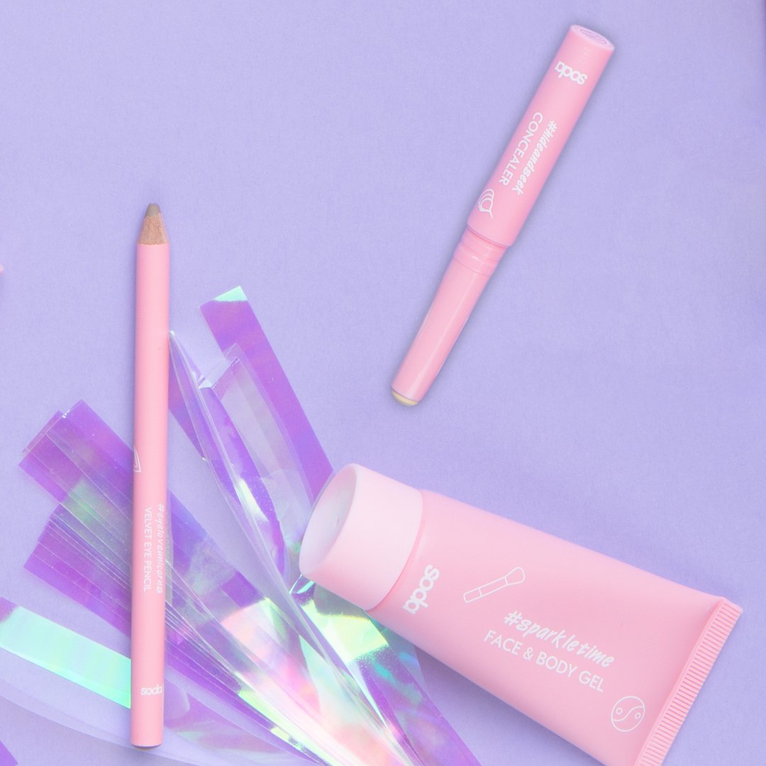 sodamakeup's tweet photo. These three here are the basic must haves for every look. Get our #hideandseek concealer and #sparkletime face &amp; body gel to achieve that glow and add a pop of color with the #eyeloveunicorns velvet eye pencil. Oh how easy life can be... 🍭🍭🍭 https://t.co/TndiYYZKHY
