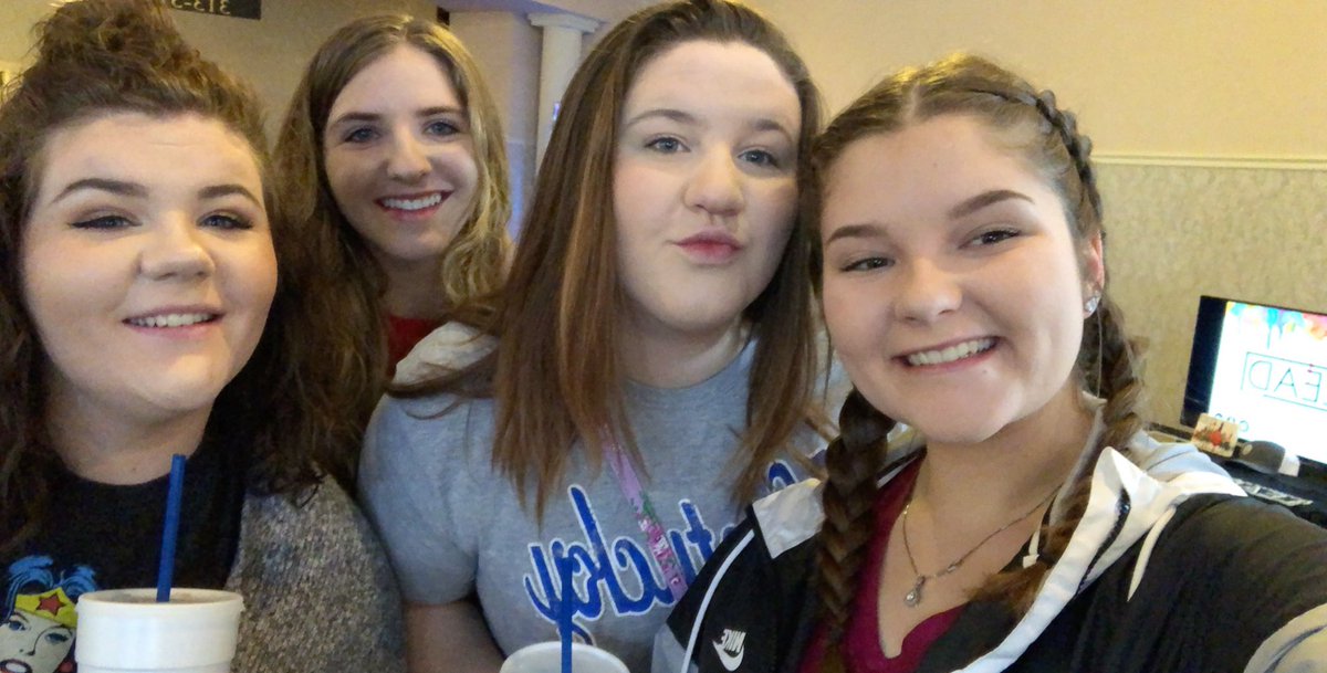 ashleeejohnsonn's tweet photo. #winterfest19 #ozarkwf19 https://t.co/VbaBT9CEbJ