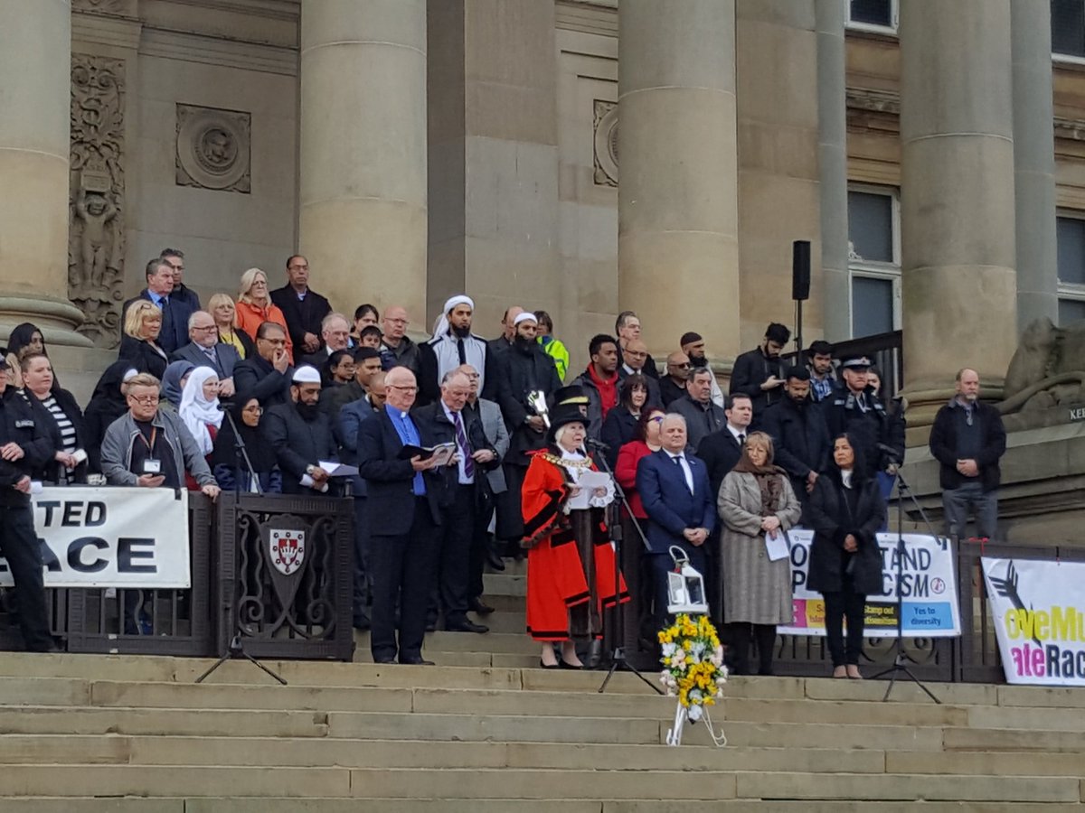 Mohammed Amejee (@m_amejee) on Twitter photo Lovely seeing the #Bolton community come out in strength today in solidarity with those affected by the #ChristchurchAttack. Wonderful community spirit. Bolton at its best. Thank you <a href="/boltoncouncil/">Bolton Council</a> <a href="/THEBCOM1/">BCoM : Bolton Council of Mosques</a> and all those who helped or participated. Lovely seeing the #Bolton community come out in strength today in solidarity with those affected by the #ChristchurchAttack. Wonderful community spirit. Bolton at its best. Thank you <a href="/boltoncouncil/">Bolton Council</a> <a href="/THEBCOM1/">BCoM : Bolton Council of Mosques</a> and all those who helped or participated.