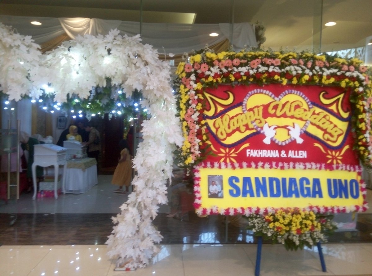 _hendri's tweet image. Kondangan tetangga tadi siang di   Grand Galaxy Bekasi