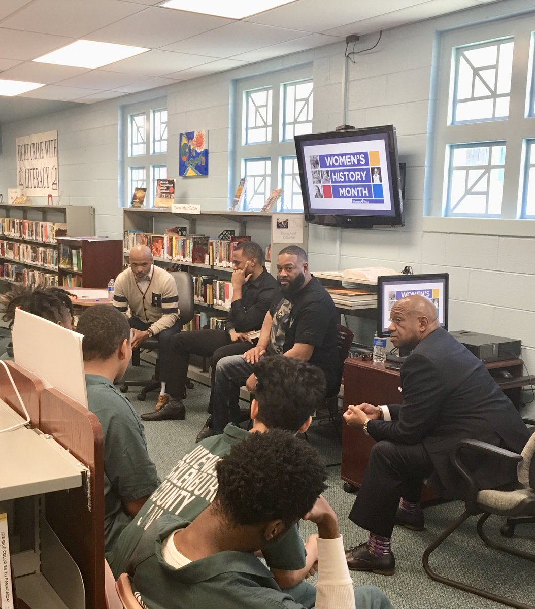 MeckSheriff's tweet photo. @RomainEsq @dougrasheed @SugarFreeTalk &amp; Lawrence discussing @hateugivemovie @angiecthomas @George_Tillman @MeckCounty Jail North Detention Center #hateugive https://t.co/lDruiAE6kt