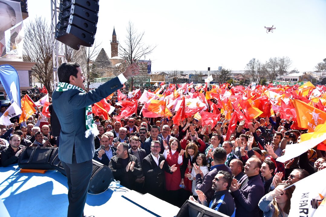 yasarbahceci's tweet photo. 10 yıldır gece gündüz hizmet ettiğim, sayısız eserler kazandırdığım, ama en büyük eserim işte bu sevgi olan aziz Kırşehir’im ÇALIŞANA SAHİP ÇIKIYOR elhamdulillah 👏😊 https://t.co/jc3FD3xRex