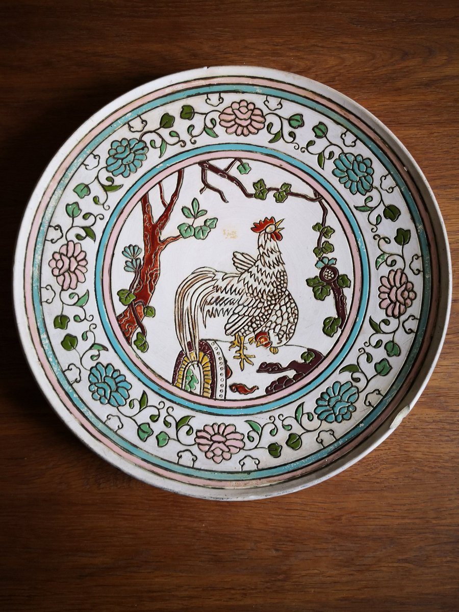 1864 sgraffito platter, initialled HB on reverse. Any thoughts? #sgraffito #hannahbarlow?