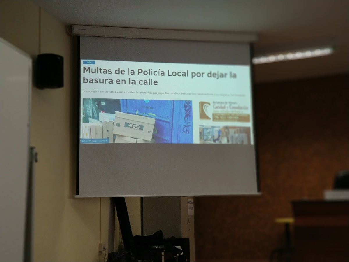 CatedraTEF_UEx's tweet photo. Presentación de #BotWork y el Proyecto #CleanAndGo #SomosDeInformática #HackForGood #H4GCC https://t.co/FXsYMkMEIK