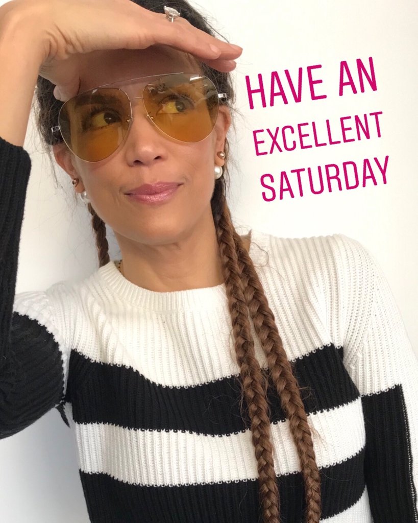 veronicawebb's tweet photo. I am always looking to reuse and restyle what I already own and I already love in wardrobe. The true essence of style is confidence. Find what you love and keep wearing it. Black and white is always a winner. Read more on this week's #WebbOnTheFly. https://t.co/txaXnQHGD9 https://t.co/BDhZHT1Cac