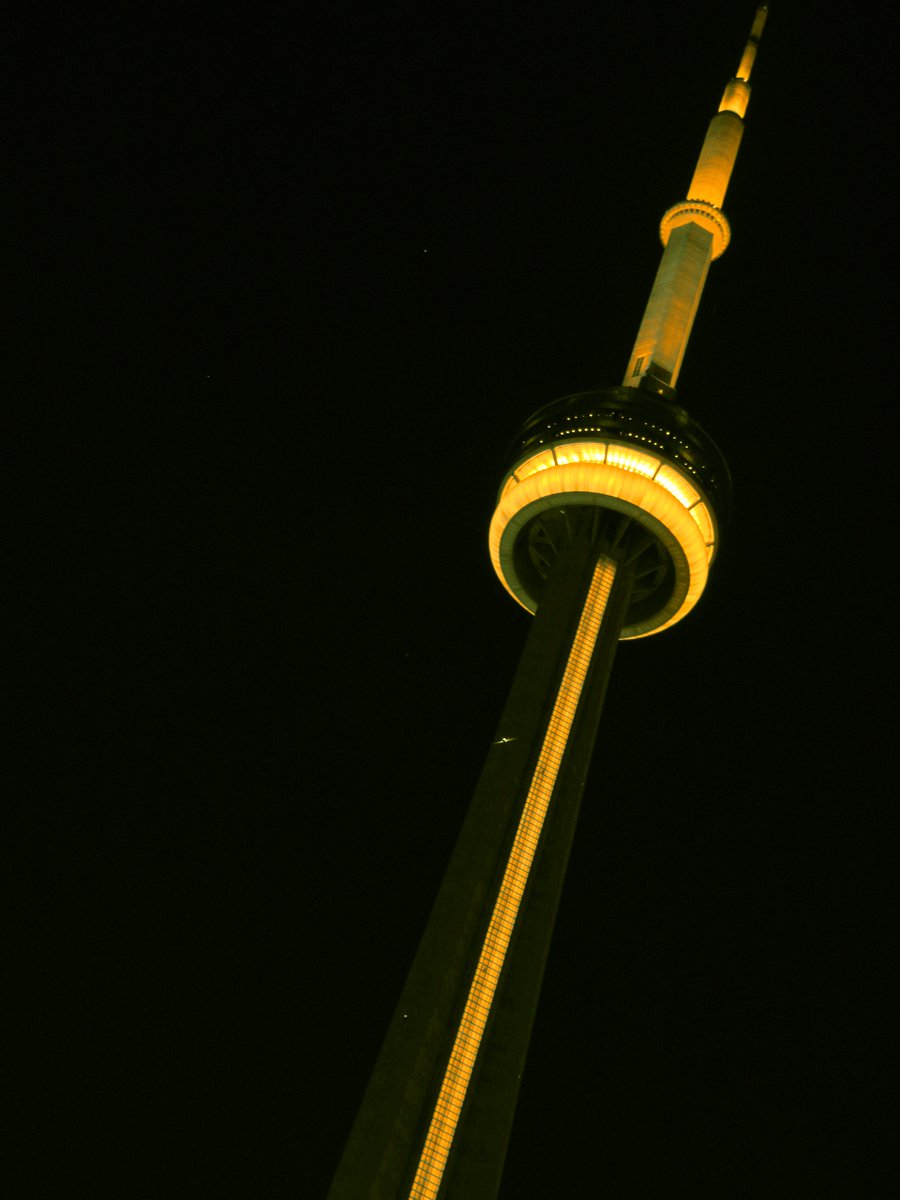 Tonight the #CNTower will be lit yellow for #EndometriosisAwarenessMonth / Ce soir la #TourCN sera illuminée en jaune pour le mois de la sensibilisation à l’endométriose