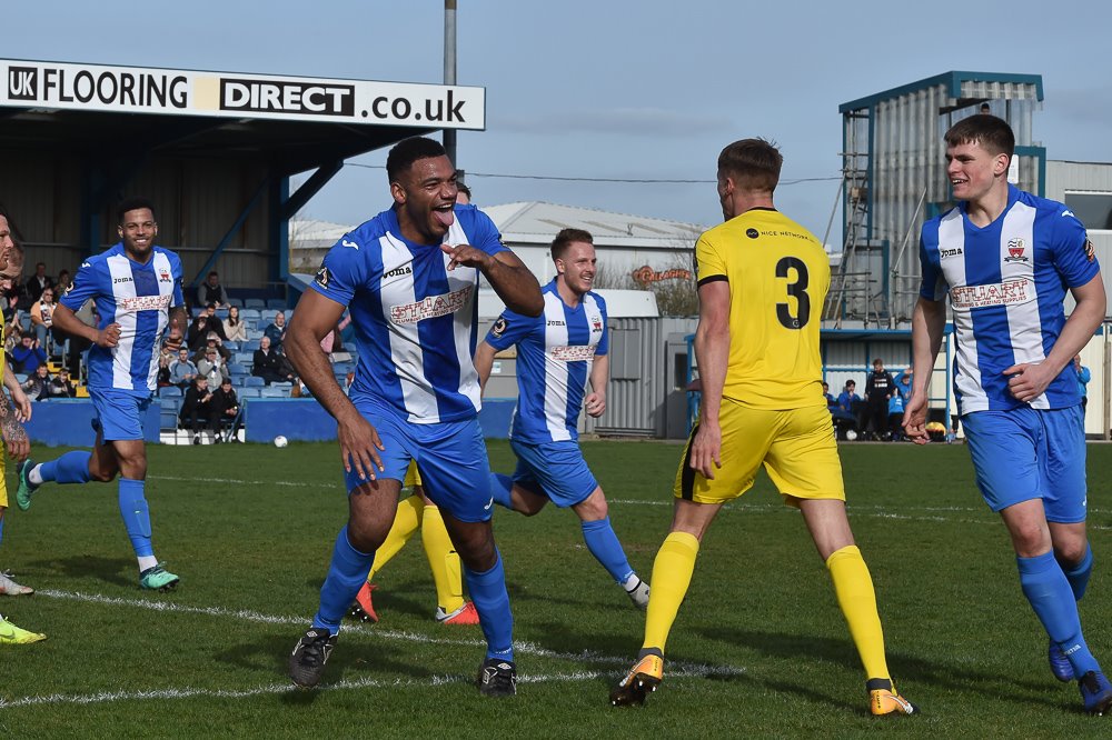 NuneatonTFC's tweet photo. Miles Addison #GoalFace
#BackTheBoro #SaveTheBoro
@kimberphotos https://t.co/GORluPnoBr