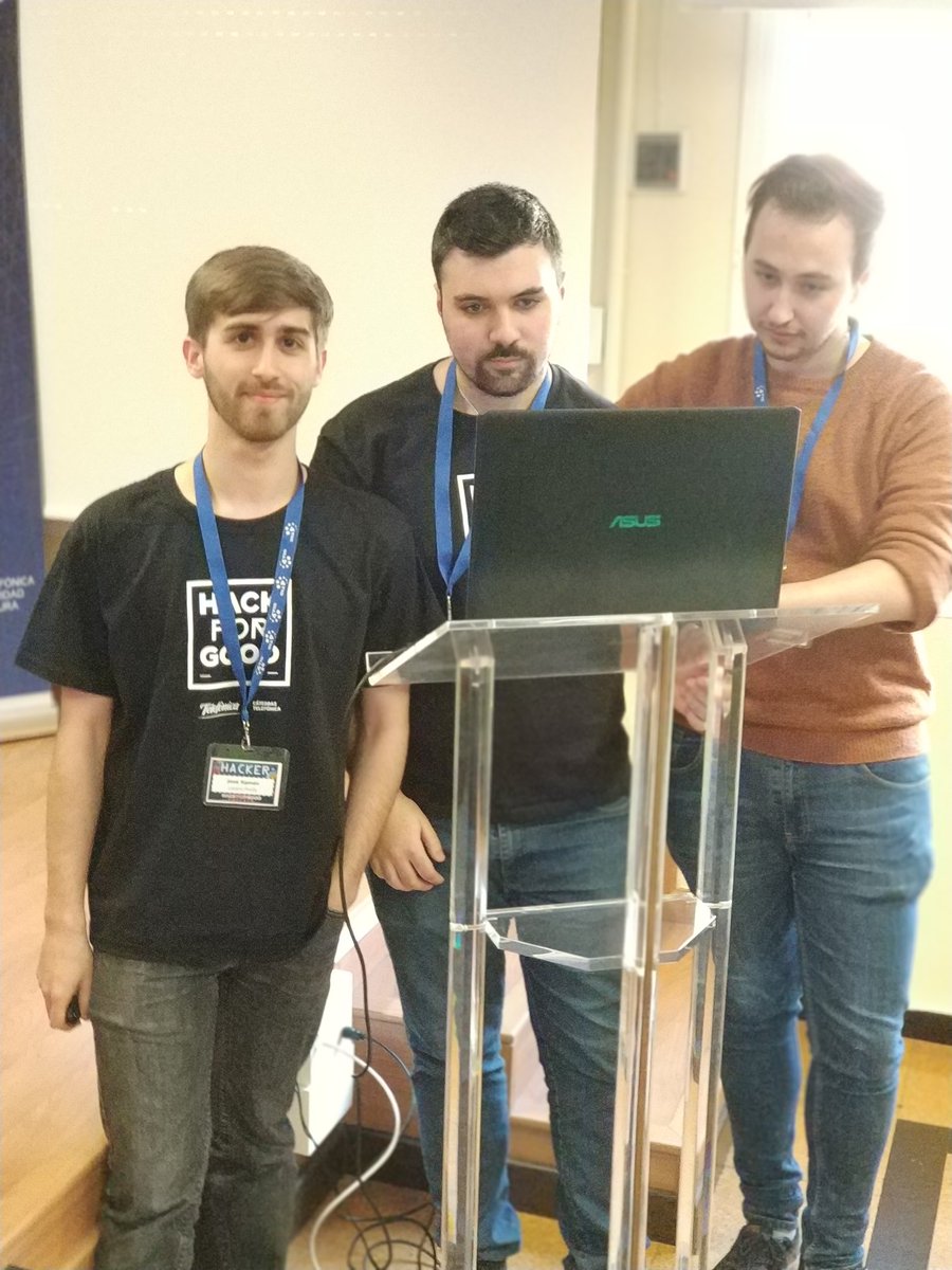 CatedraTEF_UEx's tweet image. A continuación conocemos el proyecto #YourJobs del equipo #DeveLovers