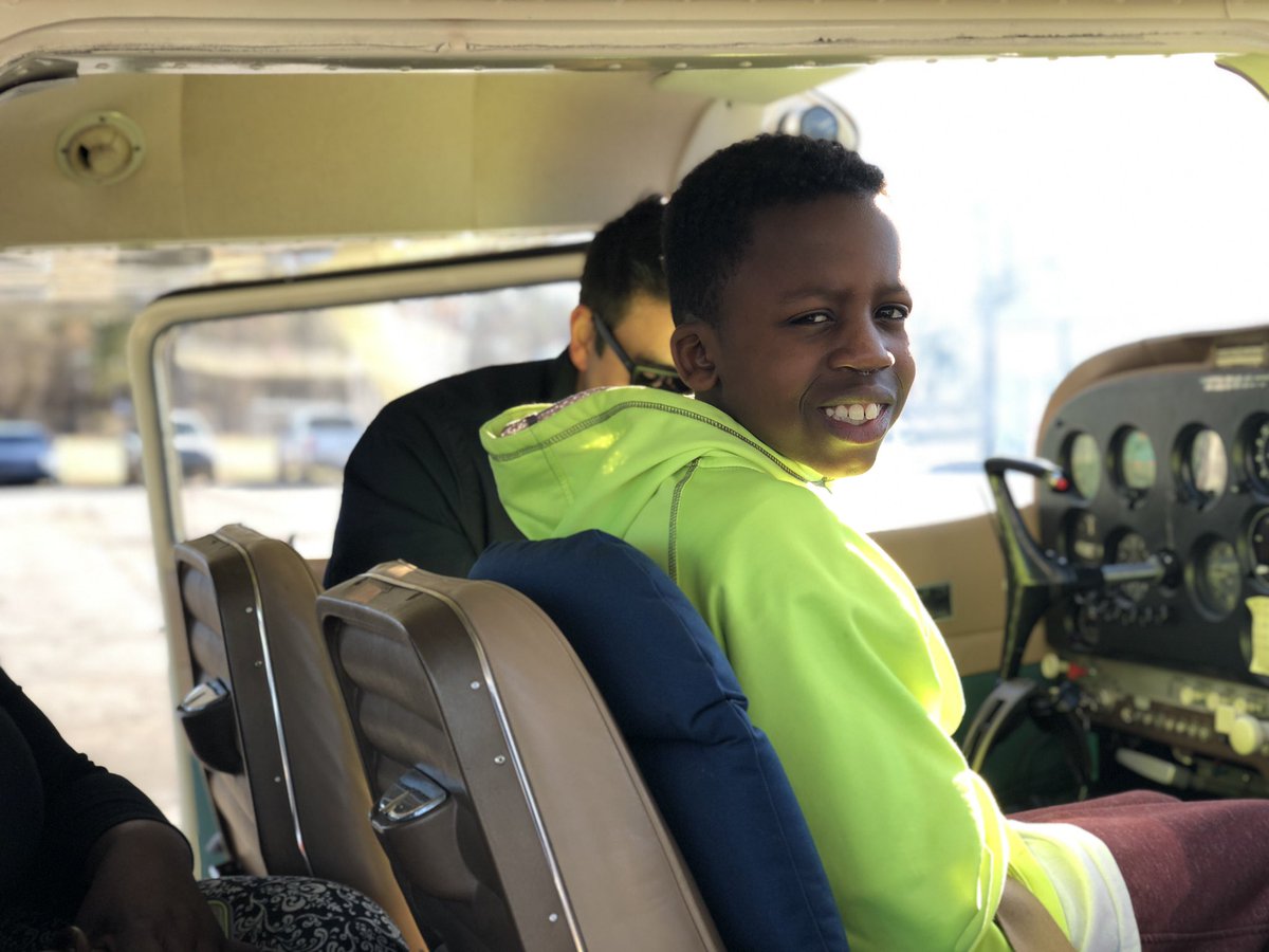 kmakepeace8's tweet photo. First flights of the day before the wind picked up! So grateful for this amazing program and experience of a lifetime! #wrightflight #dreambigflysafe #settinggoals #jsseaglessoar https://t.co/CB3Mzmve9J