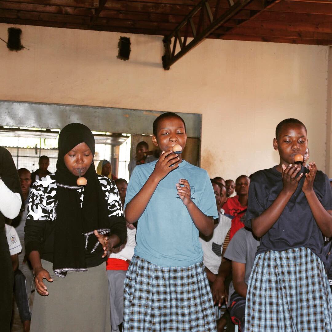 Vision4youthTZ's tweet photo. Inspiring debates, fun quizzes & cheerful sport games. ๐ค๐๐คธ๐พโโToday V4Y organized a mix of the three for students from Sakina Secondary School and Bishop Dan Secondary School. We thank everyone for their brilliant participation. #Jitambueproject #HealthPromotion https://t.co/MKObNB3BBn