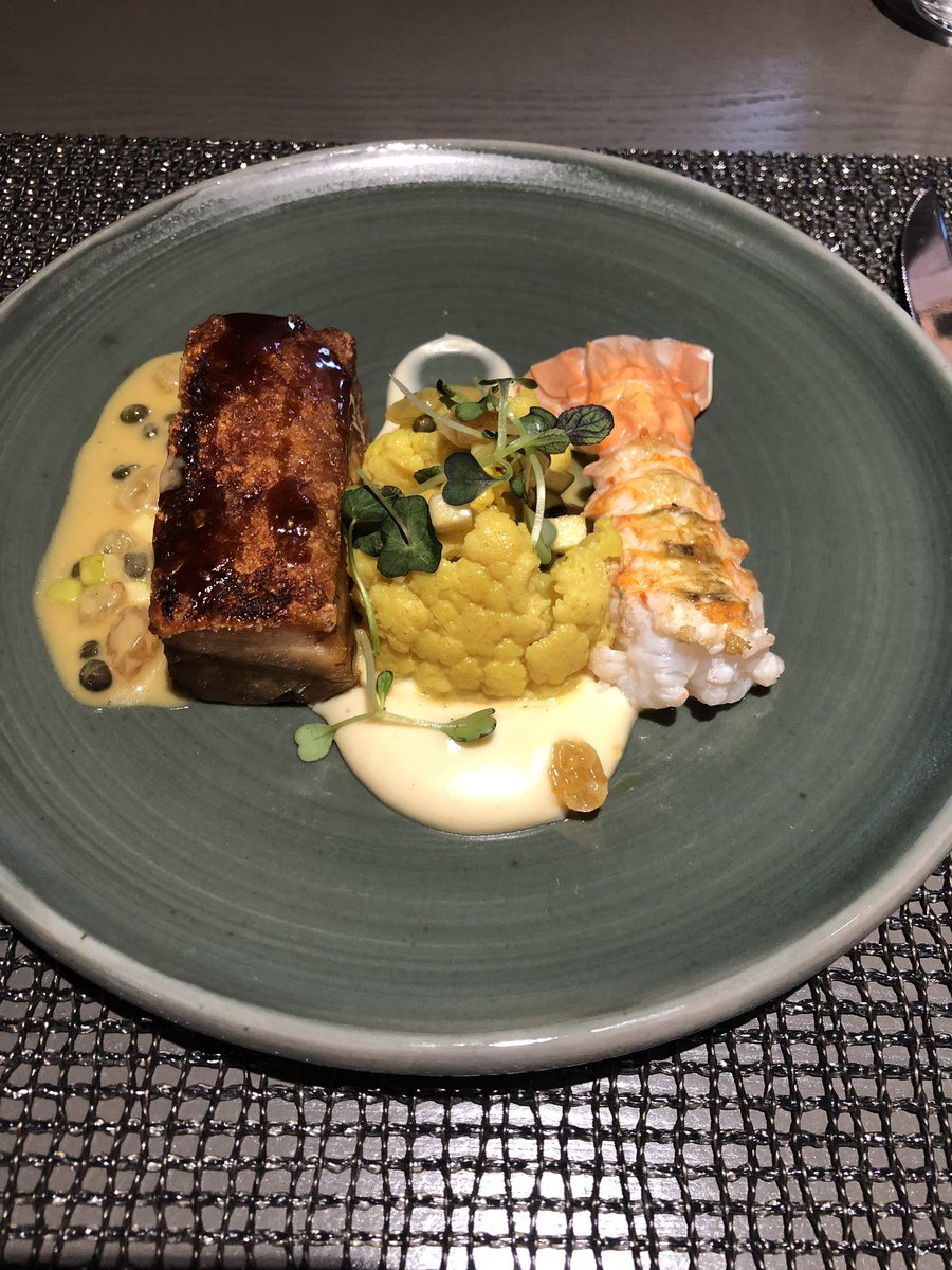 ScottMcKenzieCo's tweet photo. Thank you @MatteoInzaina @TheKitchin for a lovely lunch. @TomKitchin as ever excelling with amazing dishes. Crab starter, belly pork with langoustine, wagyu beef and @chefchris86 rhubarb desert to finish. I may struggle to stay awake in the theatre! Thanks again all. 😀👍 https://t.co/SrOnUJVF2p