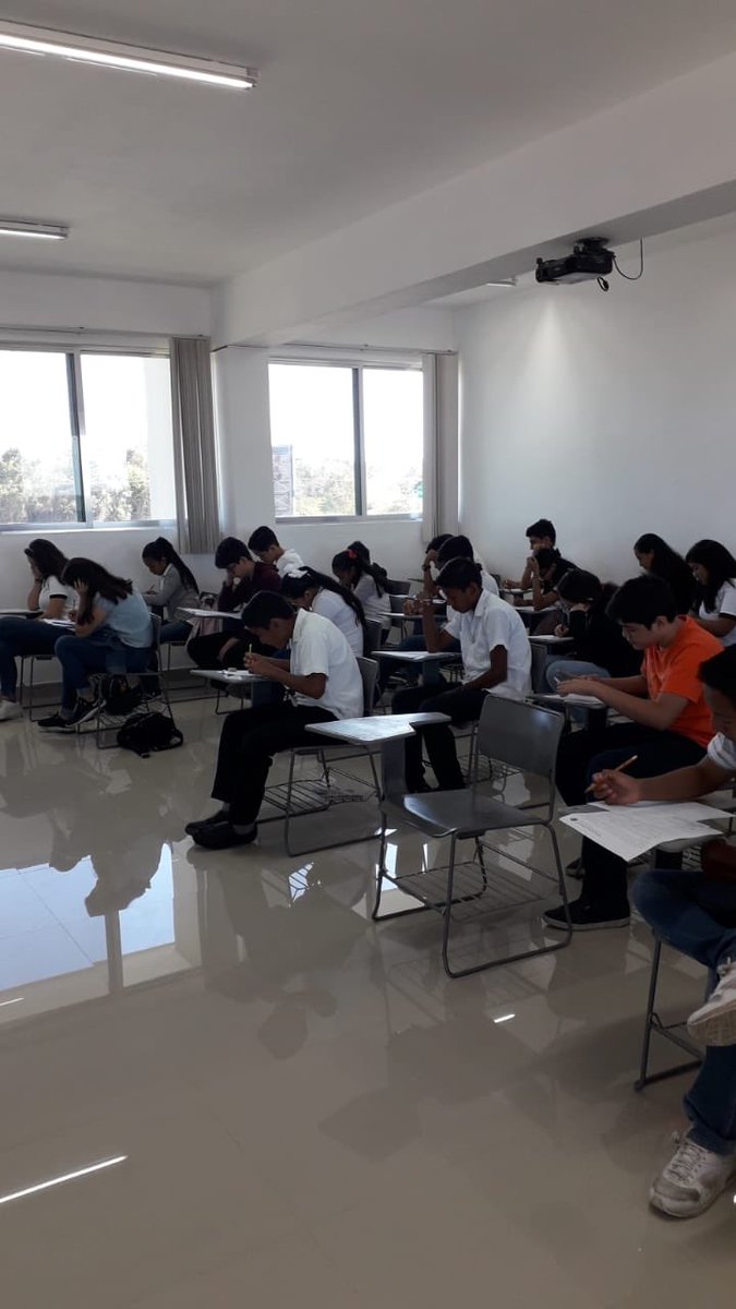 unimodelo_ch's tweet photo. #AlMomento Se lleva a cabo el 2do. examen de eliminación de la Olimpiadas de Matemáticas 2019 en las aulas de la Preparatoria Escuela Modelo #Chetumal Participan 6 alumnos de nuestra institución adiciónales a otros 4 que ya están en la siguiente etapa 😉👍🏼
#SéModelo #PrepaModelo https://t.co/EVW6vmyxG0