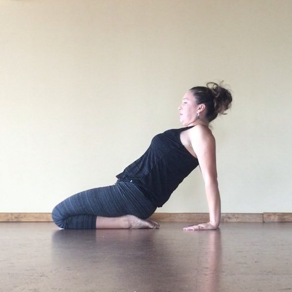 yogabusiness's tweet photo. Rejuvenating, stress relieving breaths and deep stretch yoga. Perfect pairing for Sunday’s, 5 pm at @359yoga in Wyandotte. See you there! 💫🧘🏻‍♀️😊 https://t.co/RbQMcbyzuH https://t.co/MxZXu9u6L4