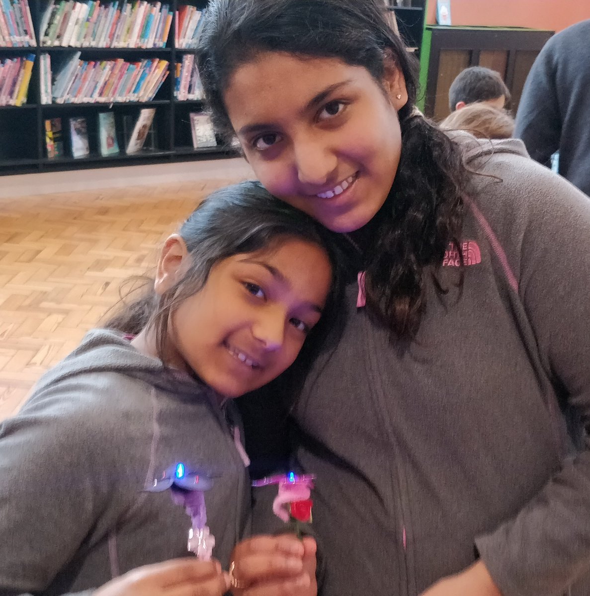 Ka81's tweet image. Lovely see some of our mother's Day flowers getting finished after #HTML #CSS cards today @liverpoolcode @Liverpoollib :) Hope everyone's mum enjoys them !!