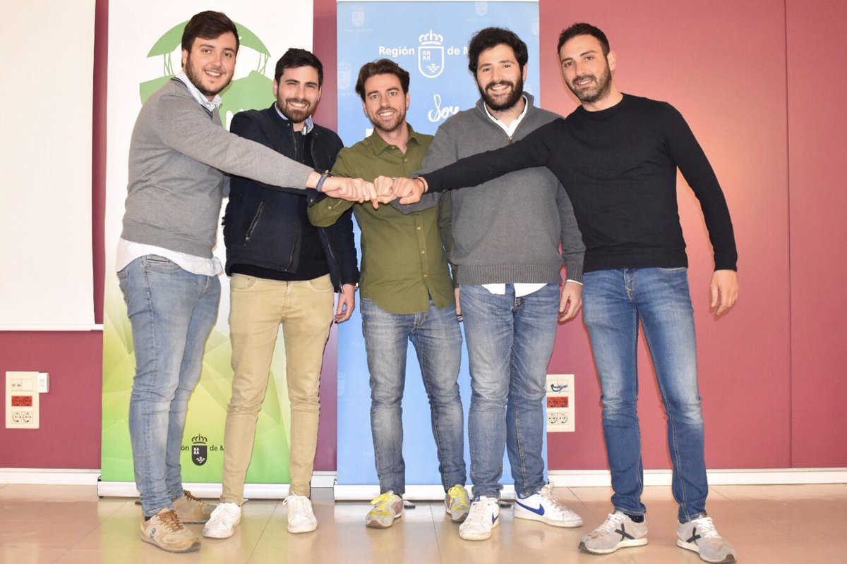 NNGG_RM's tweet photo. 🗣 Jóvenes hablando con jóvenes, intercambiando ideas y trabajando #HaciaUnaGranRegión desde el #ForoDeJuventud.
🔵 Gracias @fran__san por la oportunidad, ¡nos vemos pronto! https://t.co/2vBpazCA18