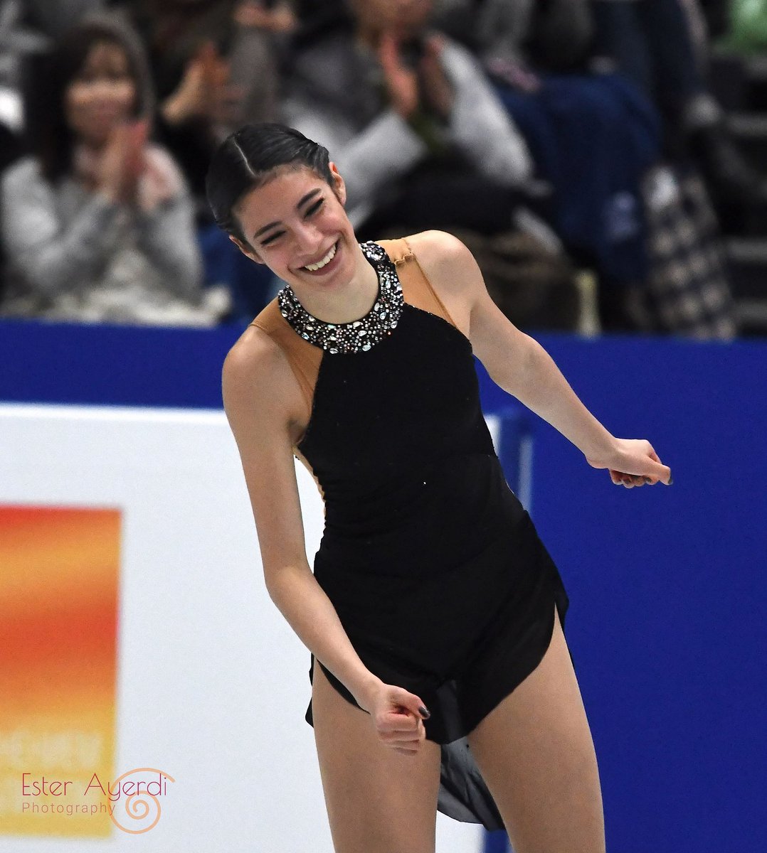 Hieloespanol's tweet photo. Aquí os dejamos una galería con las bonitas imágenes que Ester Ayerdi (@esterlok) ha realizado a los patinadores españoles en el mundial. Preciosas ¿Verdad? #WorldFigure 
▶️https://t.co/zfxqX4Ualf https://t.co/Kf8uErALsJ