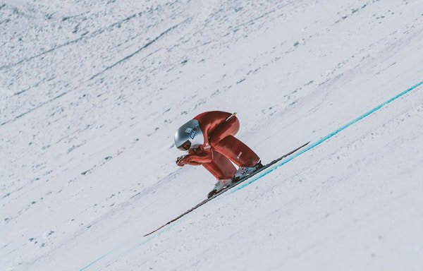 Championnats de Monde de #SkideVitesse à <a href="/VarsSpeedSkiing/">Vars Speed Skiing 🚀</a> - Avec une vitesse de 227.992 km/h, le KListe <a href="/sym_billy/">billy simon</a> est VICE CHAMPION DU MONDE de la discipline ! 🥈😮💪
📸 Jan Farrell Media