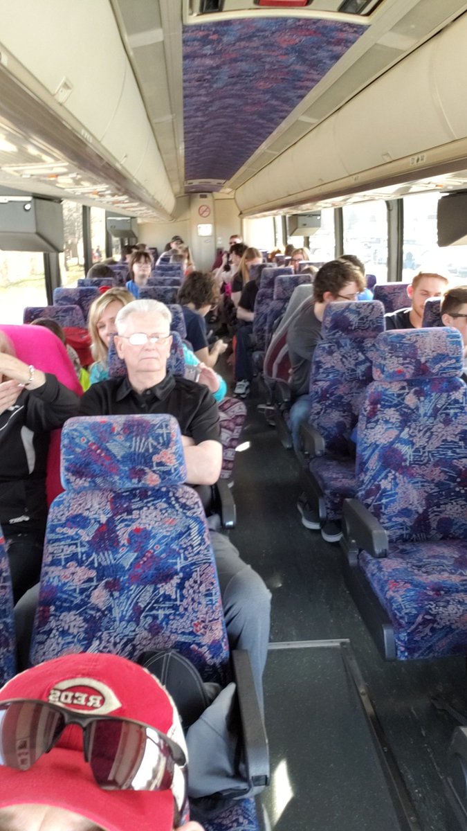 THNPatriotBands's tweet photo. The Williams bus (aka the cool bus) , the Foster bus (aka Darth Vader bus), and the McCloud bus (aka the Kingdom Hearts bus) are off to Disney!!!
#goband
#goorchestra
#springbreak2019 https://t.co/jbxIpVy9WW