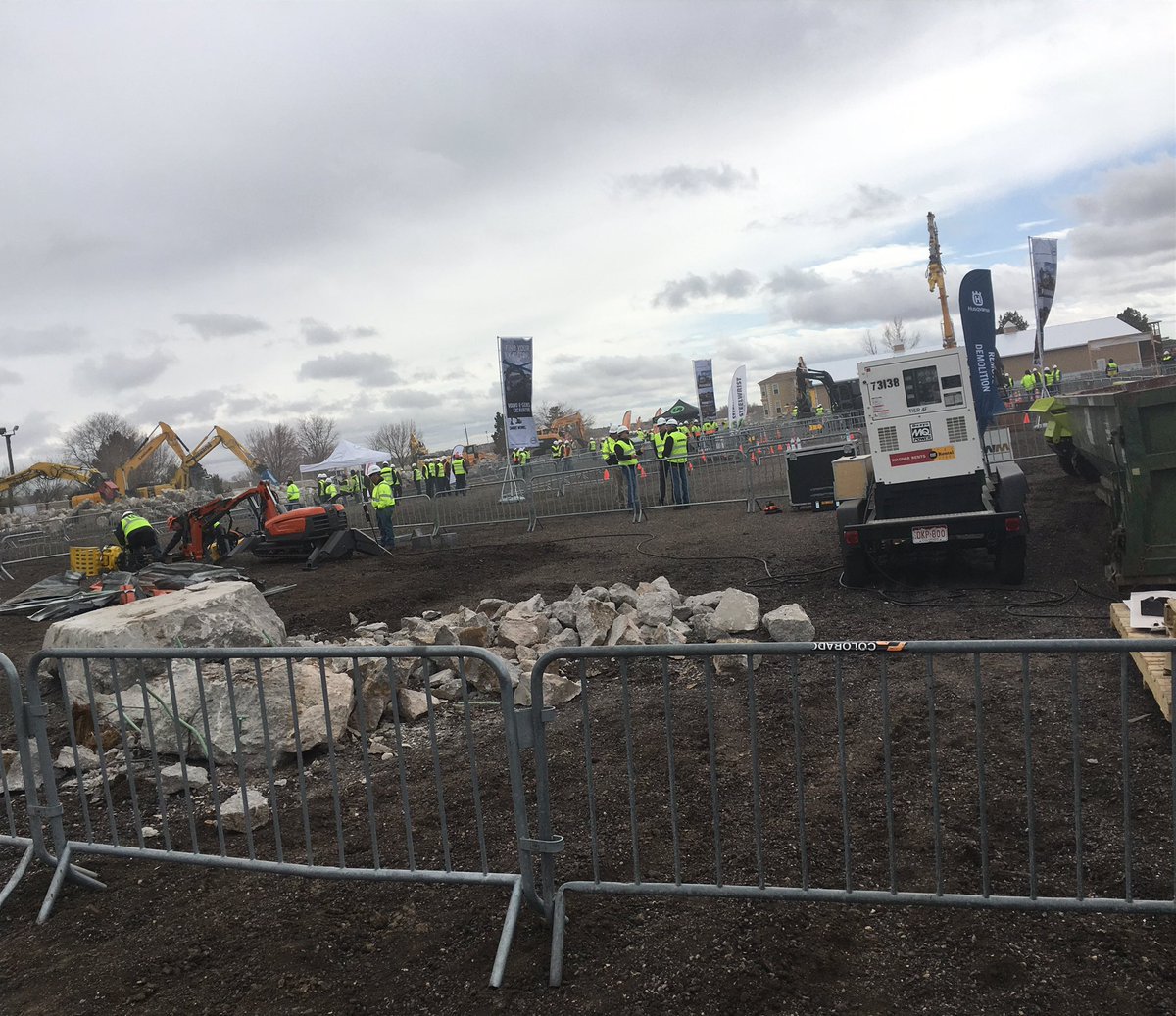 Dunayassoc's tweet photo. For all our demolition and recycling followers a little bit of the action from today’s National Demolition Association live demonstrations. #demolition #scrap https://t.co/PodAZIosAV