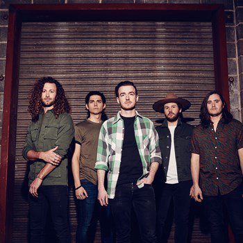 AngieWagg's tweet photo. Where did you have your rivals being ousted in your bracket? Shout out to @LancoMusic latest single RIVAL for the perfect game-day theme song! Download your copy here: https://t.co/7DDpTtDgf3 #ad #LANCOrival #sponsored #Rival @LancoMusic @SonyMusicGlobal https://t.co/Hj9wmNFvn7