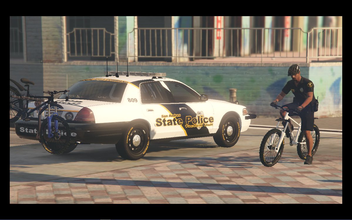DirJacksonSATAC's tweet photo. Doing liveries for my bike patrol division in @LCPDFR, so far so good https://t.co/mqn8o3DFuF