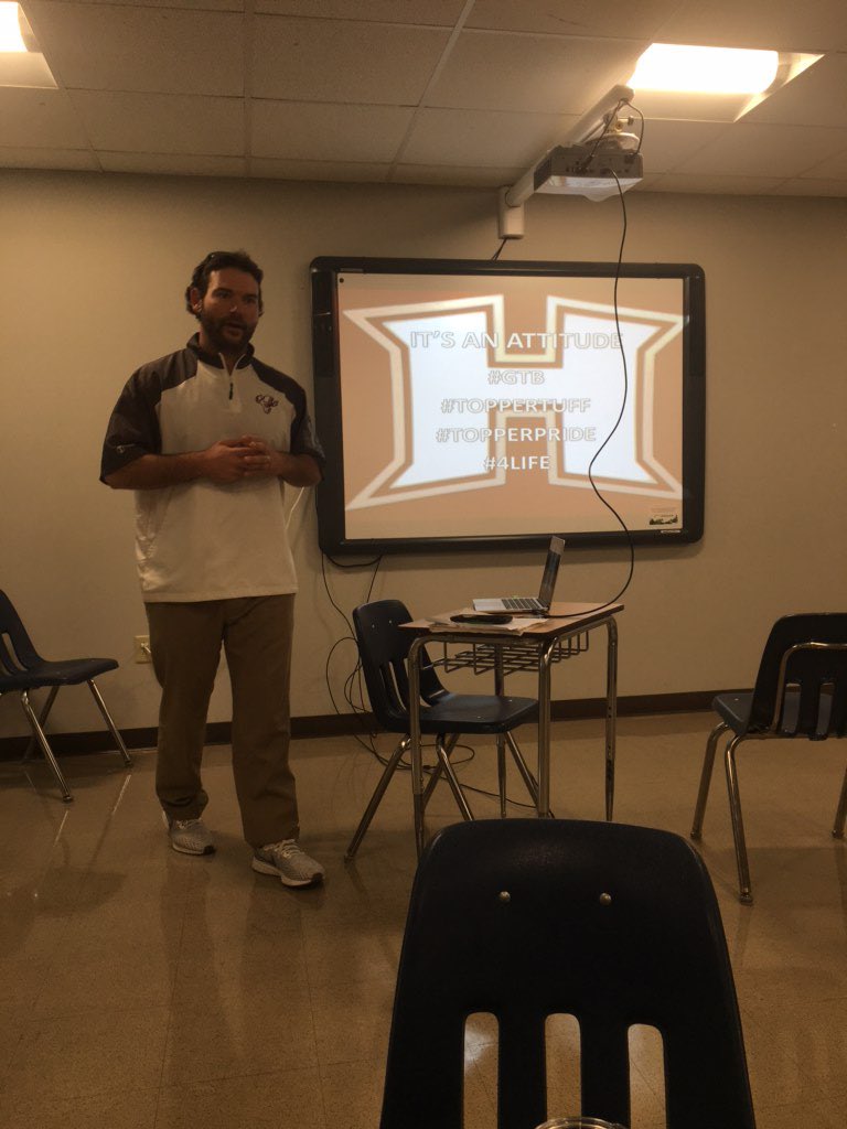 ThardiN1235's tweet photo. Had an awesome time talking about @HTopperFootball at the @NEMFCA2013 coaches clinic. https://t.co/EMUvppOTGW