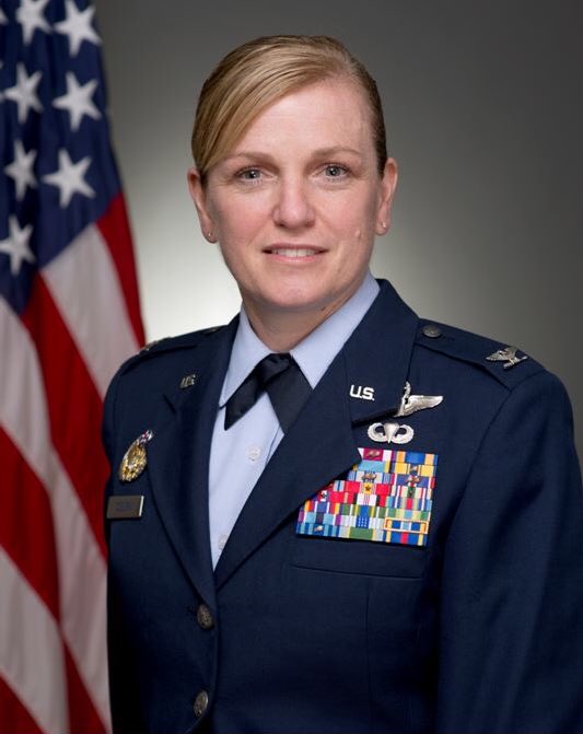 March_ARB's tweet photo. Welcome our new wing/base commander, Col. Melissa Coburn! #AFRC #ReserveCitizenAirmen #Knights #452dKnights #firstfemalecommander #TeamMarch https://t.co/0KZed2egh0