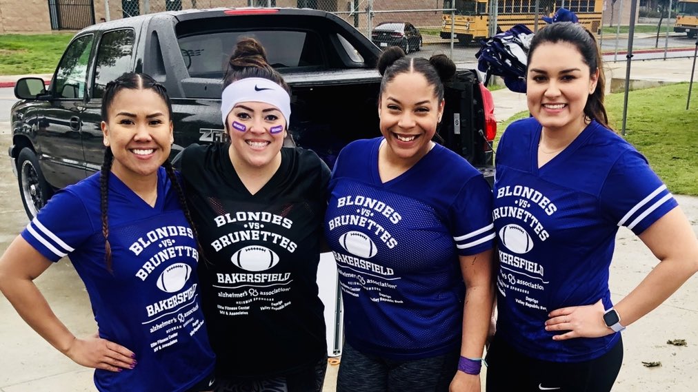 #teamBCSD taking the field to support the <a href="/alzassociation/">Alzheimer's Association</a> !!! <a href="/suzymarie__/">SMM♡</a> and I have been supporting this cause for 6 years!! #BVBOGS #BakersfieldBVB
