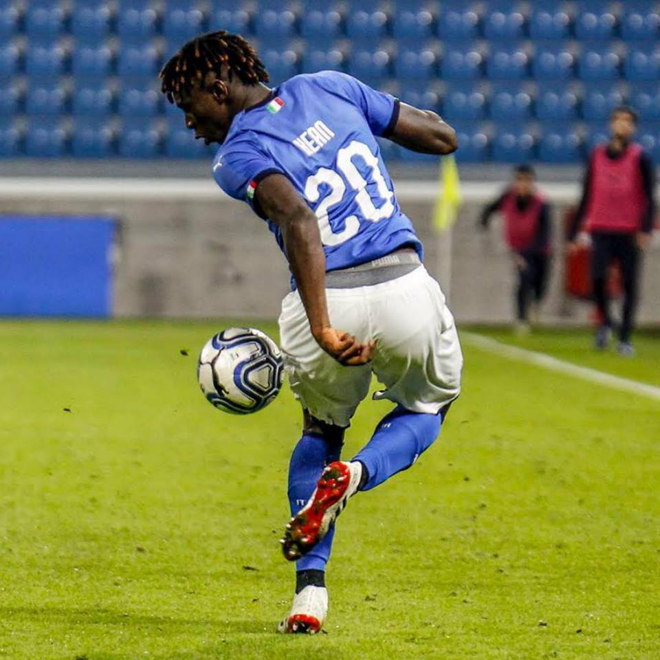 InvictosSomos's tweet photo. Este año marcó su primer doblete con la Juventus y acaba de hacer su primer gol con la Selección absoluta de Italia. Talento clase 2000. MOISE KEAN. https://t.co/mdkb0dNXOs