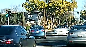 Lisa0xf's tweet photo. Autonomous car company @EyerisAI has a human driver who couldn't figure out how to use the reversible center lane in Santa Clara. Maybe this was a demo of how self driving cars would perform better than humans? Would he still flip off his fellow drivers? https://t.co/5T57Gb1Nxm