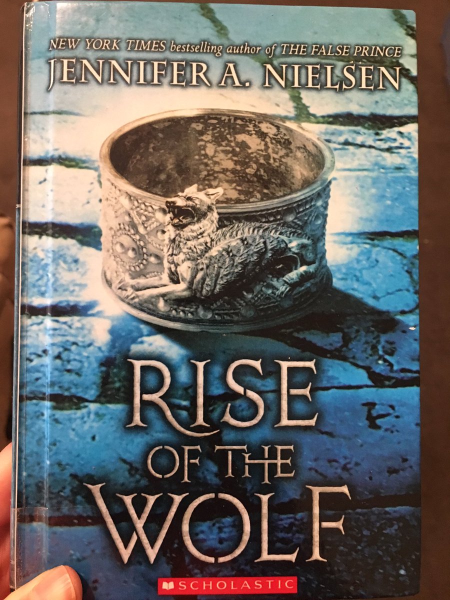 gonzcreative's tweet photo. Book 16 - Rise of the Wolf. Enjoyed the second book in the series. Maybe I’ll get back into my reading groove now that I don’t have costumes every day. 

#readinglist2019 #50booksin2019 #fantasy #ya #ancientrome https://t.co/dyZpYVN14q