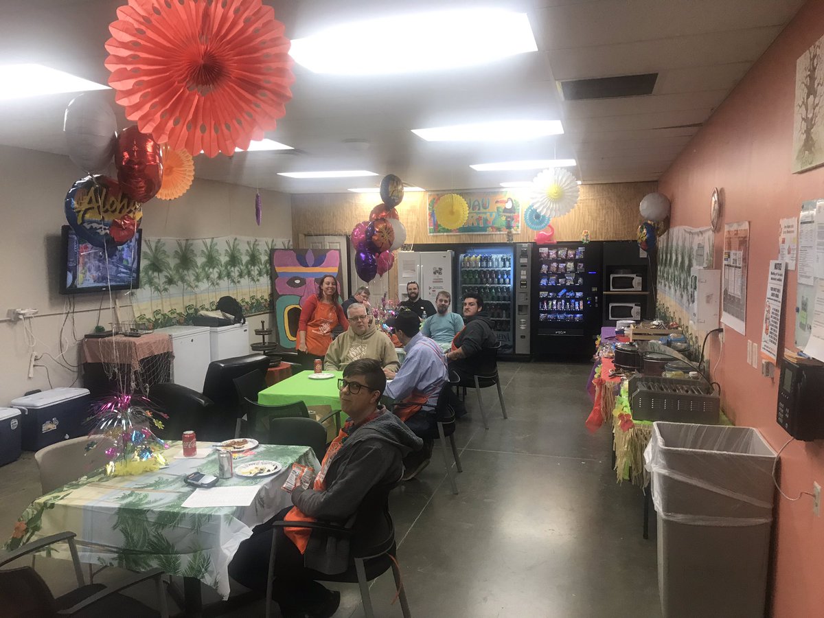 Great Success Sharing at 3843!!!  Great fun and food!!  <a href="/kelly_broyles/">Kelly Broyles</a> @GardnerD187 <a href="/jzeilerman/">Janet Eilerman</a>