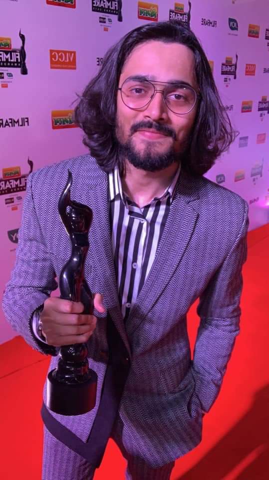Congratulations <a href="/Bhuvan_Bam/">Bhuvan Bam</a> for first Filmfare Award for ‘Plus Minus’. #BestShortFilm #bhuvanbam #BBkiVines #FilmfareAwards2019