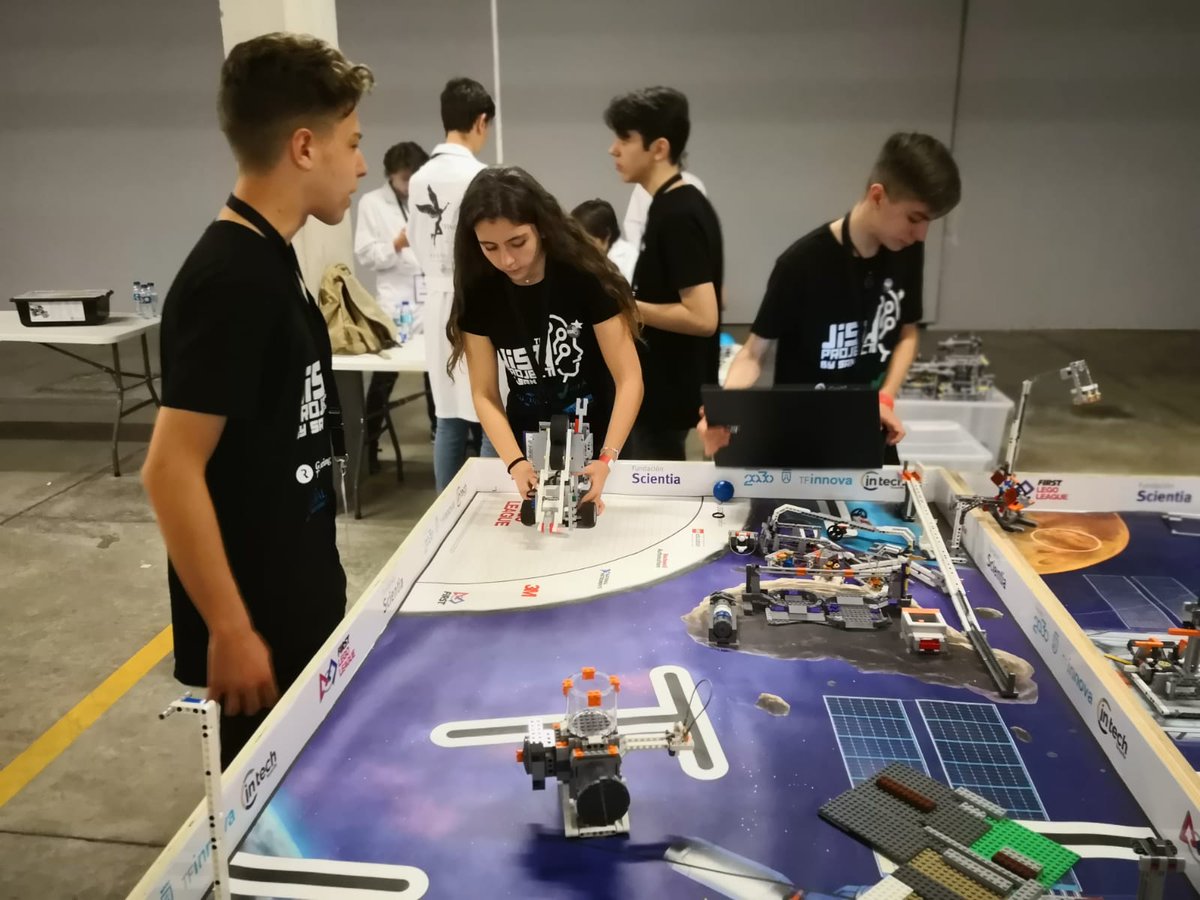 GroupJisa's tweet photo. ¡Gran día en el cual hemos demostrado todos una gran cooperación y entusiasmo!
#INTOORBIT #FLLGRANFINAL #FLLSpain #equipo #jisagroup #MARIOTERRAZA https://t.co/l487HdKSMs