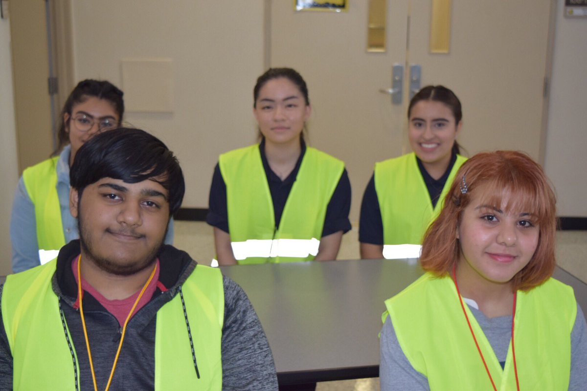 AliefISD's tweet photo. @Alief_Fame Family U Conference Volunteers continues to do an amazing job to ensure everything runs smoothly! Thank you for your dedication and help! #FamilyU2019 https://t.co/zFNm6jkLww