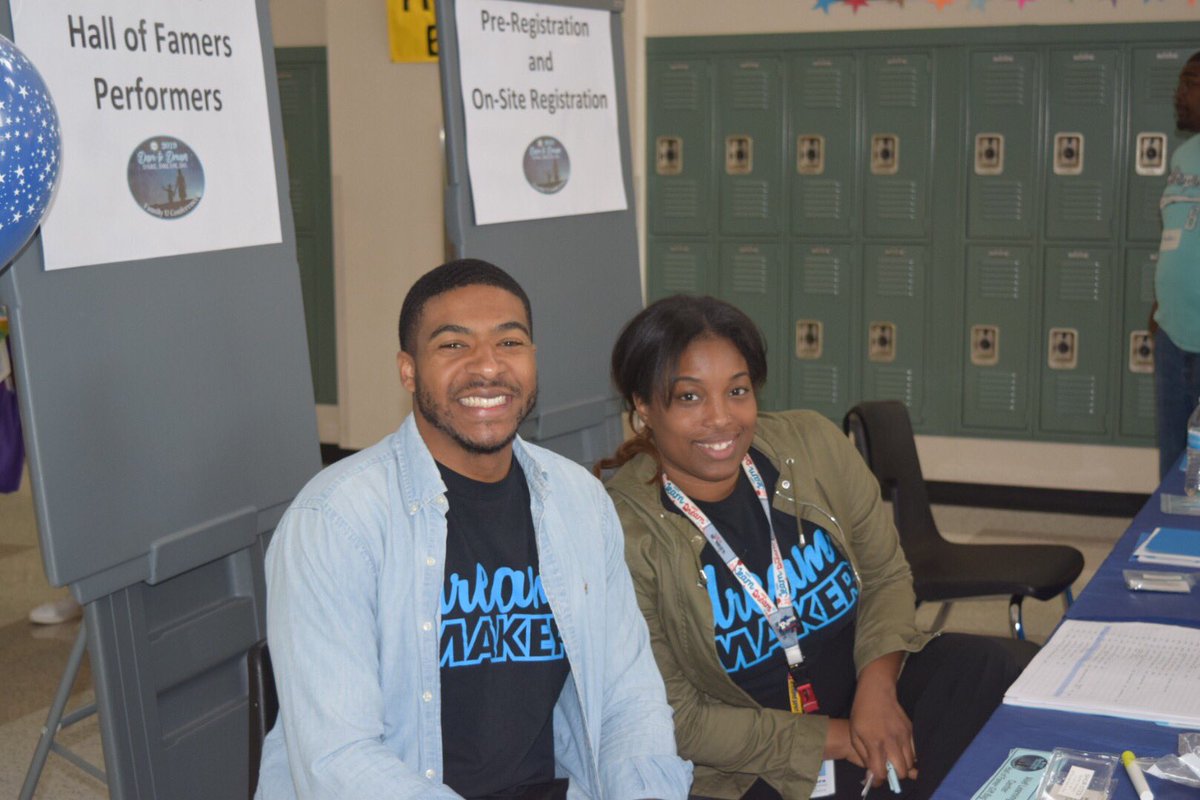 AliefISD's tweet photo. @Alief_Fame Family U Conference Volunteers continues to do an amazing job to ensure everything runs smoothly! Thank you for your dedication and help! #FamilyU2019 https://t.co/zFNm6jkLww