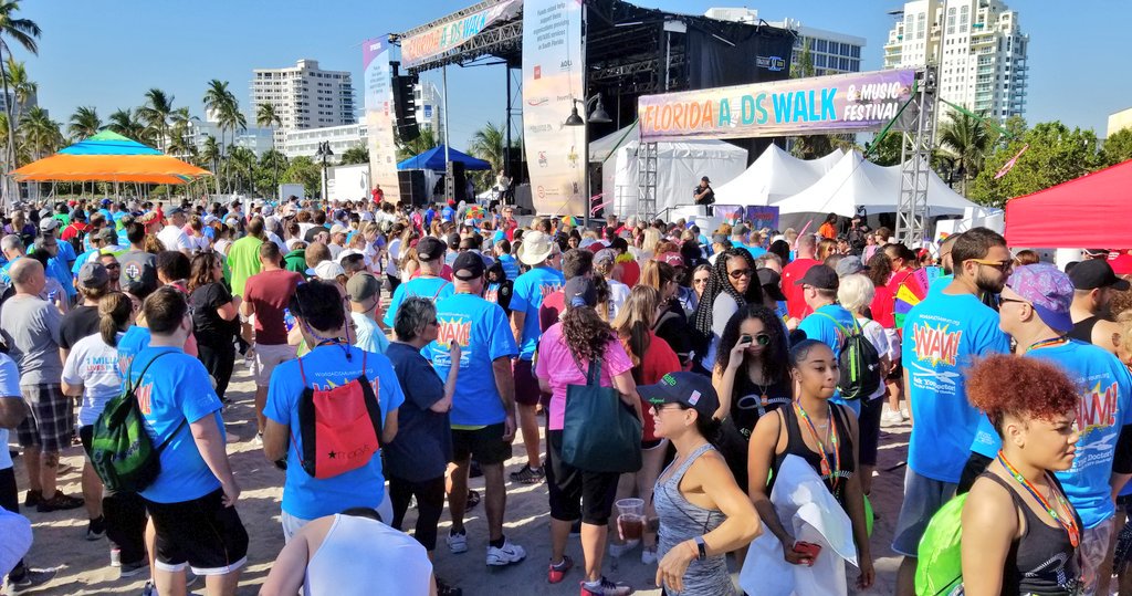 phillys26's tweet photo. Beautiful day for @FloridaAIDSwalk #FAW2019 ππππ§‘πβ€π #UltiPride https://t.co/L1TtSAh2N2