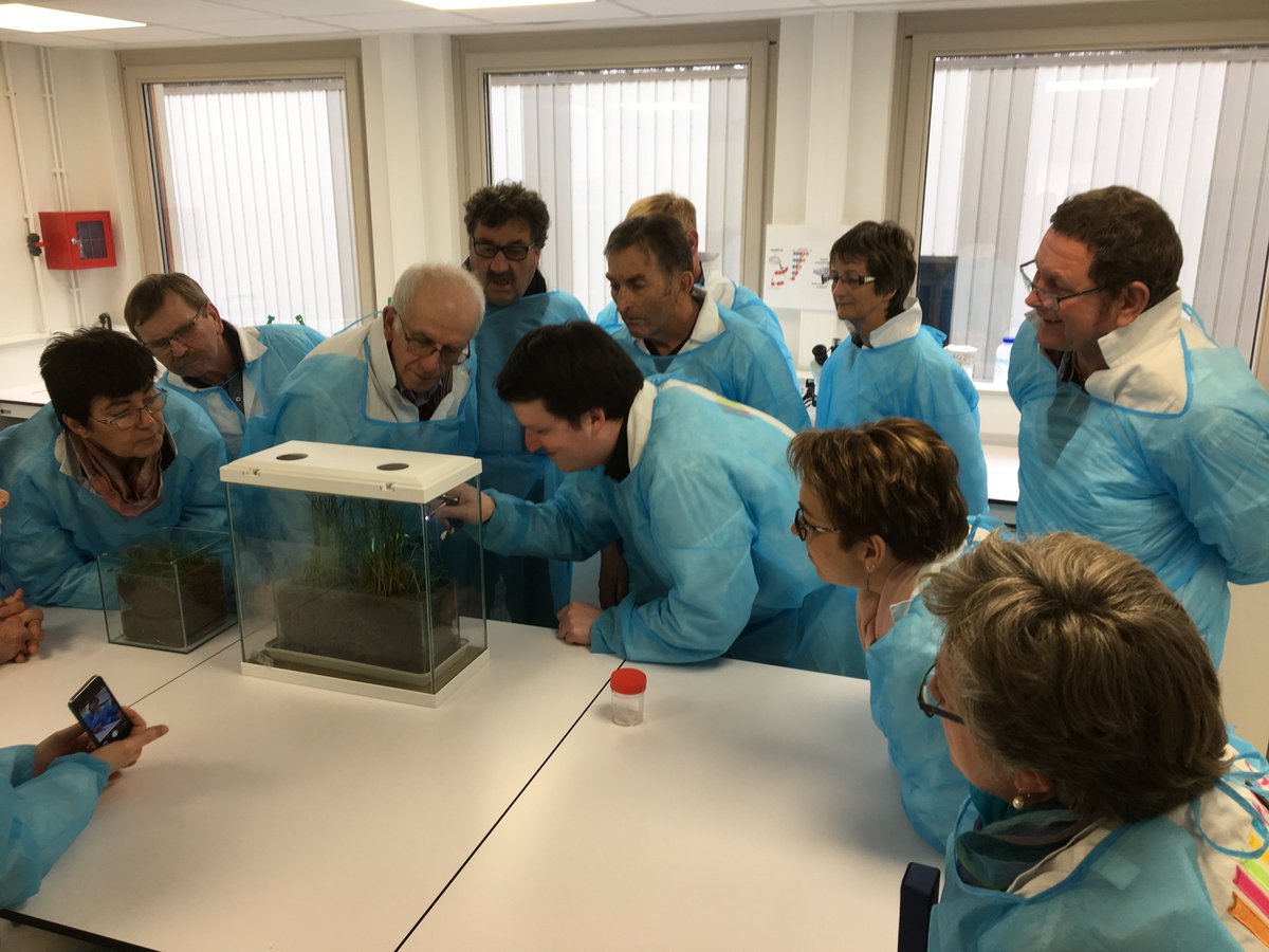 ci_ticks's tweet photo. Nous avons installé les terrariums pour tique faits par Olivier Plantard pour le Salon de l'Agriculture @Salondelagri au laboratoire @TousChercheurs de @Inra_Nancy 
Un super matériel pour faire de la sensibilisation 
Merci Olivier !!! https://t.co/GGAPbBZOP6