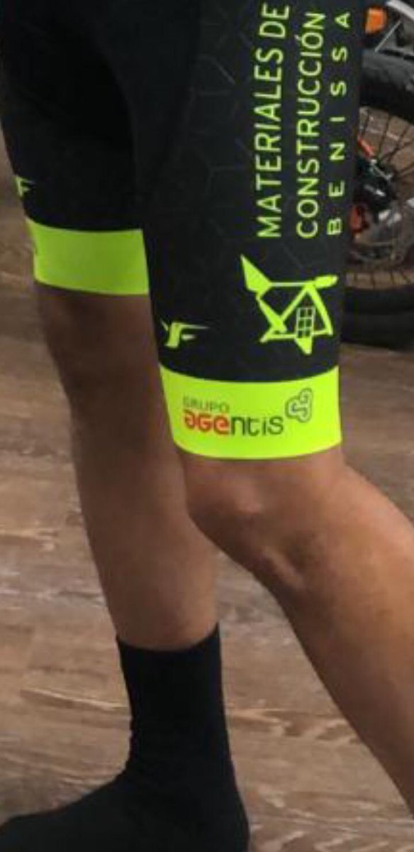 Agentisociphone's tweet photo. ¡NOTICIÓN! Estamos muy contentos de anunciar que somos patrocinadores del Club Ciclista El Fenoll - Benissa 😀👏 ¡Nos encanta cómo ha quedado la equipación del club con nuestro logo! 😍😍 ¿Qué os parece? https://t.co/ueTwmCW9jR