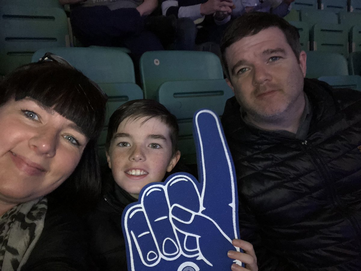 Karen gibbon (MrsKG1974) Twitter