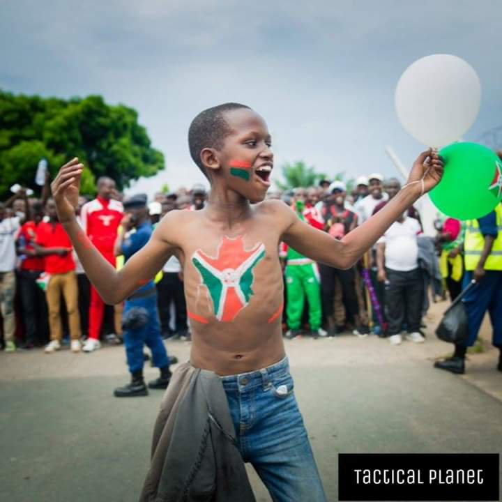 AllTwc's tweet photo. #IntambaMuRugamba #Intamba #BurundiVsGabon félicitations à l'équipe nationale du Burundi
#abarunditurashoboye💪
#burundi @AllTwc @ridiya94 @nishimwe_terry @BNdabashika @Ndabashikaemel1 @LitanganezaL @OliverTwista2  @IrakozeMylene @dr_remezo https://t.co/ouhgF5IbnN