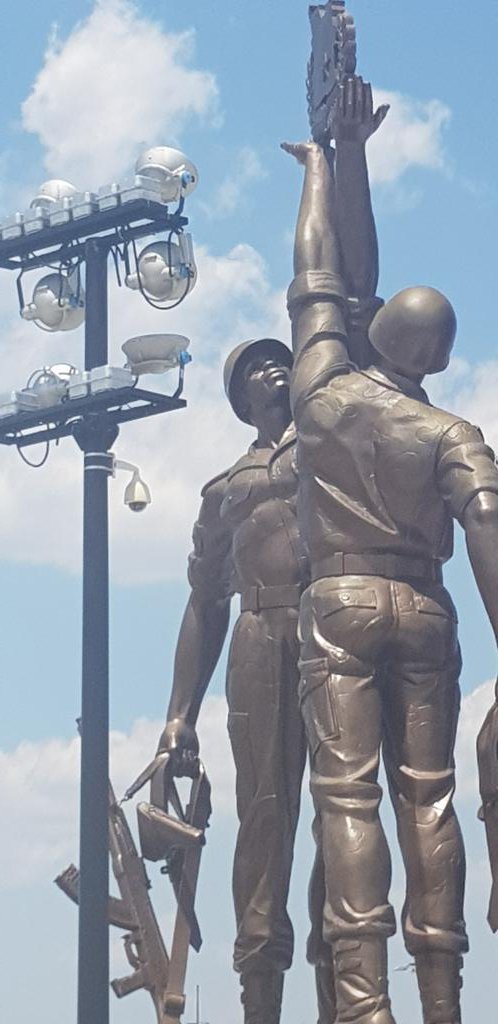 C'est à Cuito Cuanavale que fut brisé le mythe de l'invincibilité des troupes de l'Apartheid. <a href="/congosouverain/">Congo Souverain</a>